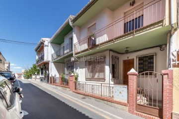 Casa o chalet 4 Habitaciones en La Zubia