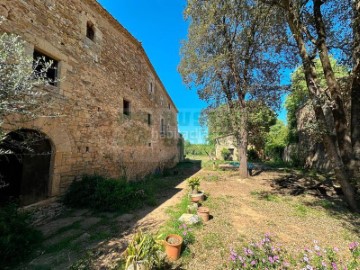 Country homes 6 Bedrooms in Serinyà