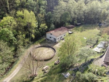 Quintas e casas rústicas em Lastur