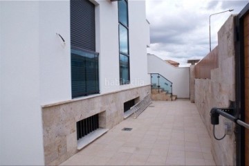 House 4 Bedrooms in Santiago de la Ribera