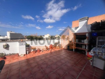 Penthouse 3 Bedrooms in Avda. Reyes Catolicos