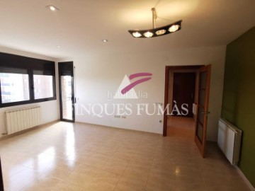 Apartment 3 Bedrooms in Cervera