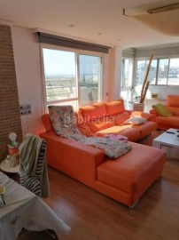 Penthouse 4 Bedrooms in Casc Urbà