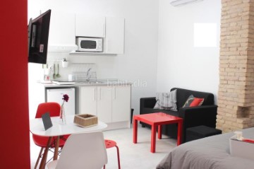 Apartamento 1 Quarto em Quatre Carreres