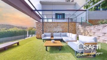 House 4 Bedrooms in Medinya