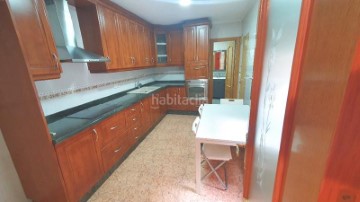 House 4 Bedrooms in Plaza de Toros - Avenida Chapí - Trinquete