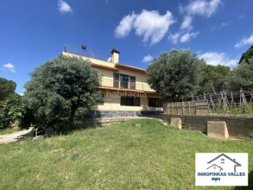 Casa o chalet 6 Habitaciones en La Serra