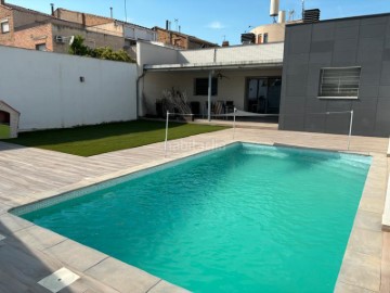 House 4 Bedrooms in Albatàrrec