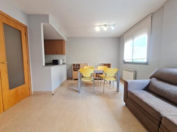 Apartment 2 Bedrooms in Montilivi-Pericot