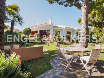 House 5 Bedrooms in Playa de Gandia