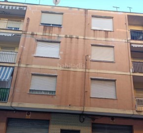 Apartment 4 Bedrooms in Casc Urbà