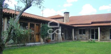 House 5 Bedrooms in Santa Maria Maior