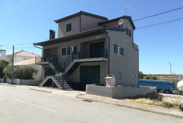 Maison 5 Chambres à Mogadouro, Valverde, Vale de Porco e Vilar de Rei