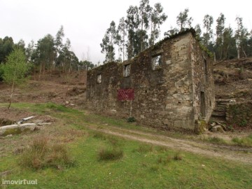 Quintas e casas rústicas em Gandra e Taião