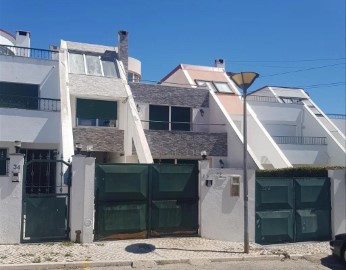 Moradia 4 Quartos em São Pedro