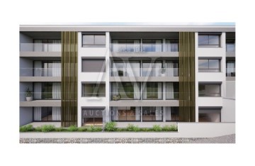 Apartment 3 Bedrooms in Almeida