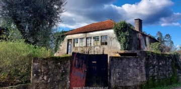 Maison  à Nogueira, Meixedo e Vilar de Murteda