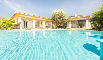 House 3 Bedrooms in Vila Alva