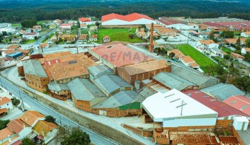 Bâtiment industriel / entrepôt à Pedreiras
