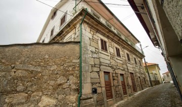 Casa o chalet 5 Habitaciones en Tavares (Chãs, Várzea e Travanca)