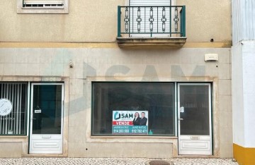 Commercial premises in Peral