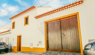 House 3 Bedrooms in Mourão