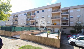 Apartamento 3 Quartos em Lomar e Arcos