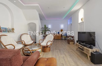 House 3 Bedrooms in Areeiro