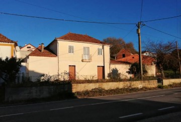 Maison 2 Chambres à Santiago e S.Simão de Litém e Albergaria dos Doze