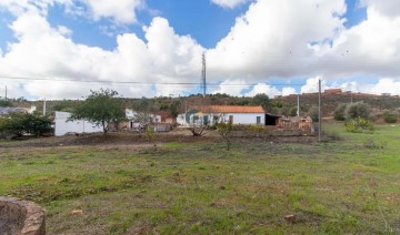 Country homes 4 Bedrooms in Mexilhoeira Grande