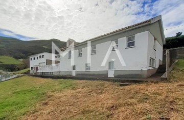 House 3 Bedrooms in Ponta Delgada