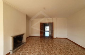 Apartamento 3 Quartos em Oliveira