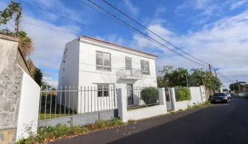 Maison 6 Chambres à Rosto de Cão (São Roque)