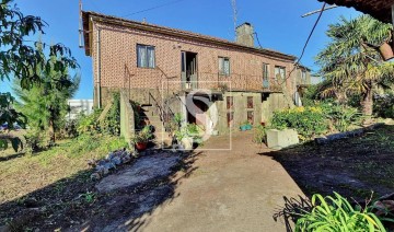 House  in Laúndos