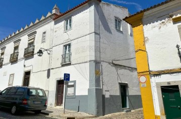 Moradia 4 Quartos em Évora (São Mamede, Sé, São Pedro e Santo Antão)
