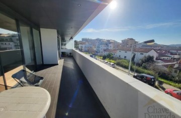 Apartamento 4 Quartos em Santo António dos Olivais