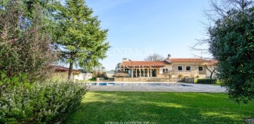 House 5 Bedrooms in Vila do Conde