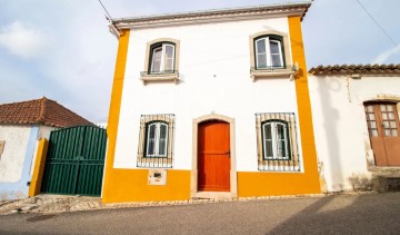 House 5 Bedrooms in Vila Verde dos Francos