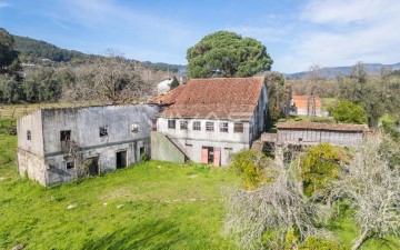 House  in Esqueiros, Nevogilde e Travassós