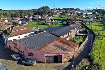 Bâtiment industriel / entrepôt à Foz do Sousa e Covelo