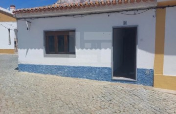 House 2 Bedrooms in Vila Nova da Baronia