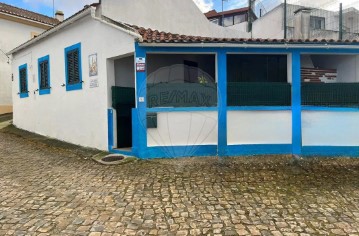 Moradia 2 Quartos em Dois Portos e Runa