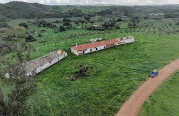 Quintas e casas rústicas em Garvão e Santa Luzia