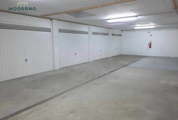 Garagem em Buarcos e São Julião