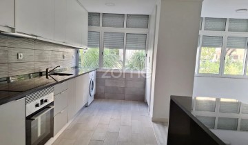 Apartamento 2 Quartos em Carnide