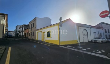 Moradia 2 Quartos em Ribeira Grande (Matriz)