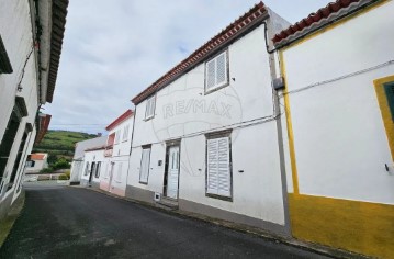 House 4 Bedrooms in Ribeira Chã