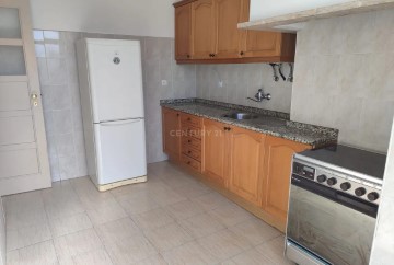 Apartamento 2 Quartos em Algés, Linda-a-Velha e Cruz Quebrada-Dafundo