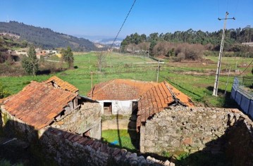 Quintas e casas rústicas 2 Quartos em Lustosa e Barrosas (Santo Estêvão)