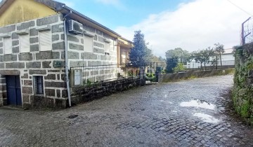 Maison 3 Chambres à Airão Santa Maria, Airão São João e Vermil